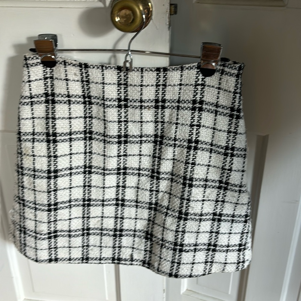 Mini skirt black and white